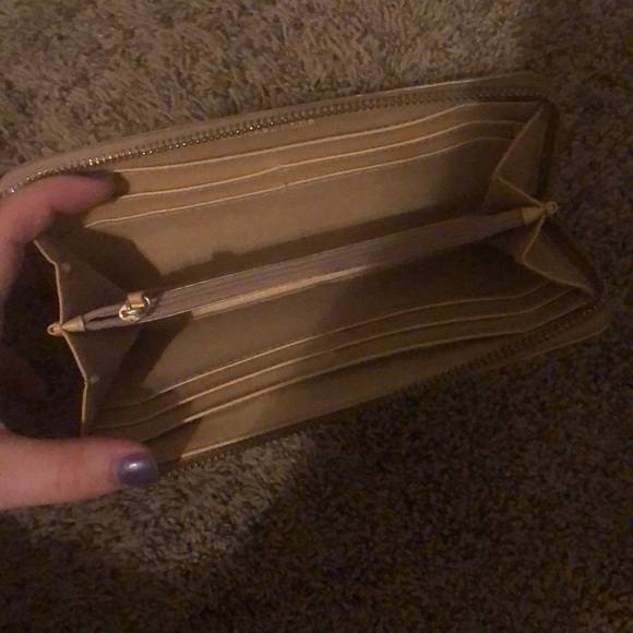 Michael Kors Wallet - Picture 3 of 3